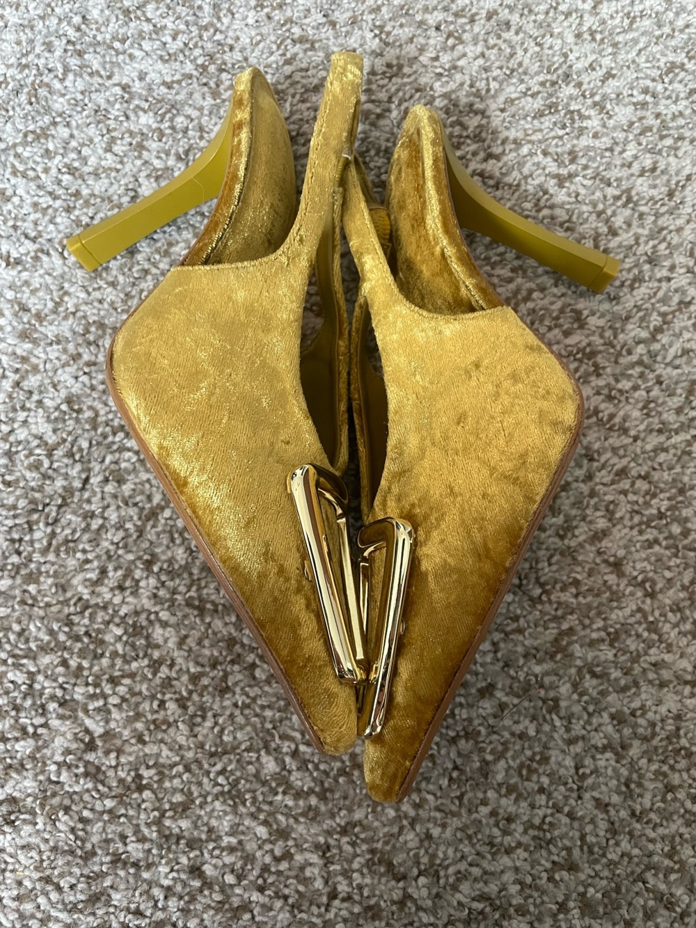Gianni Bini Jalen Velvet Oversized Ornament Slingback Pumps Sz 7 - Picture 5 of 6